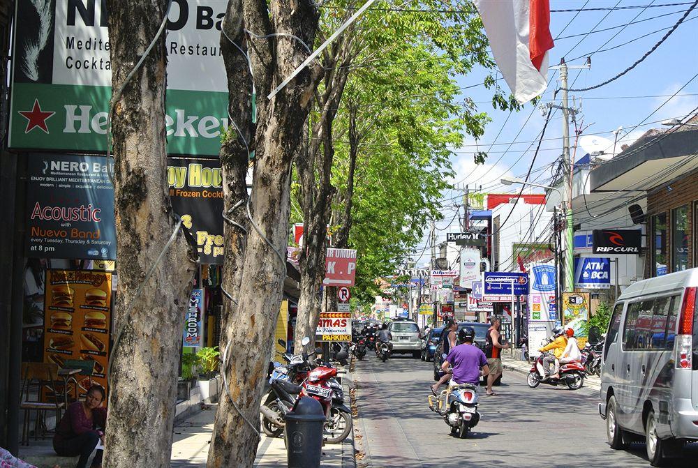 Vilarisi Hotel Legian Exterior foto