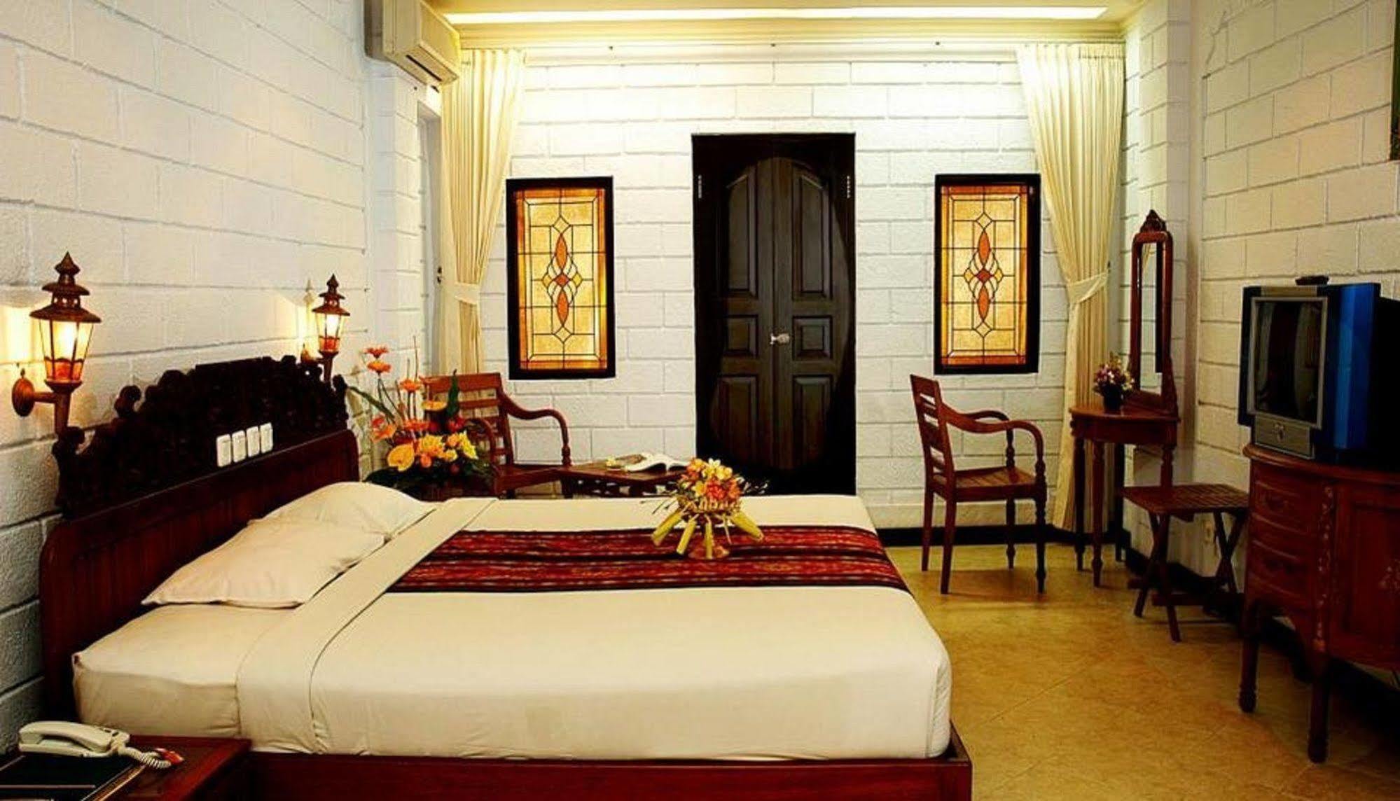 Vilarisi Hotel Legian Exterior foto